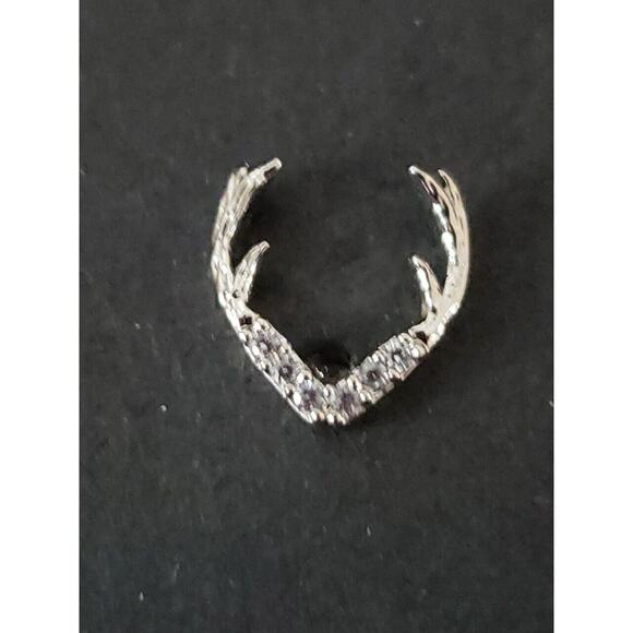 Secret Box New York White Gold Dipped CZ Antler Stud Pierced Earrings, NEW - Picture 2 of 9